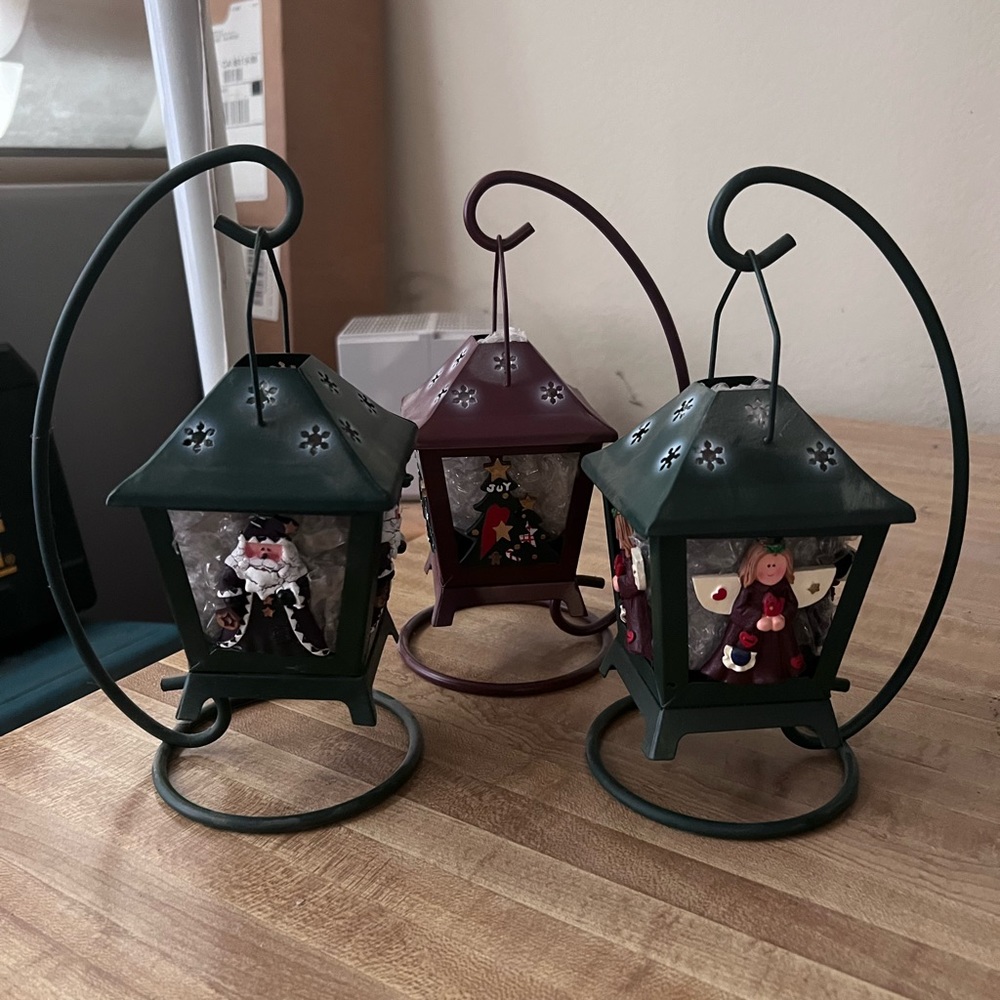 Metal Christmas hanging candle holder